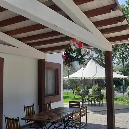 Le Cerque Bed & Breakfast *